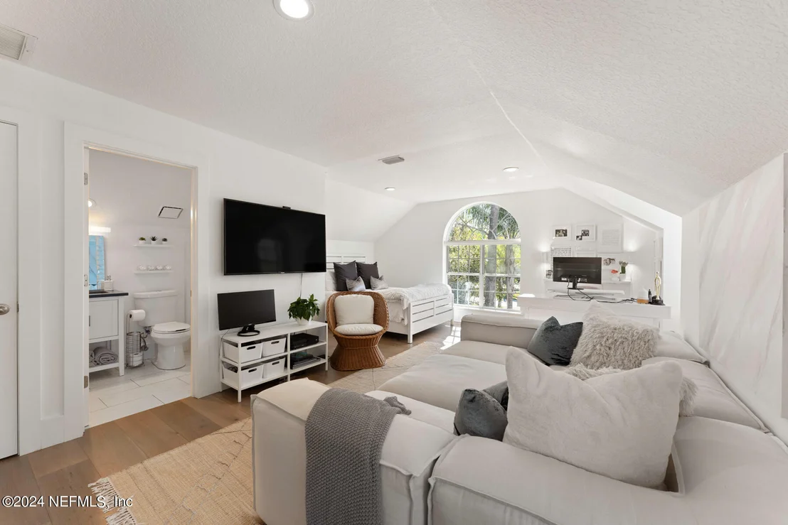 Photo of 24618 DEER TRACE Drive