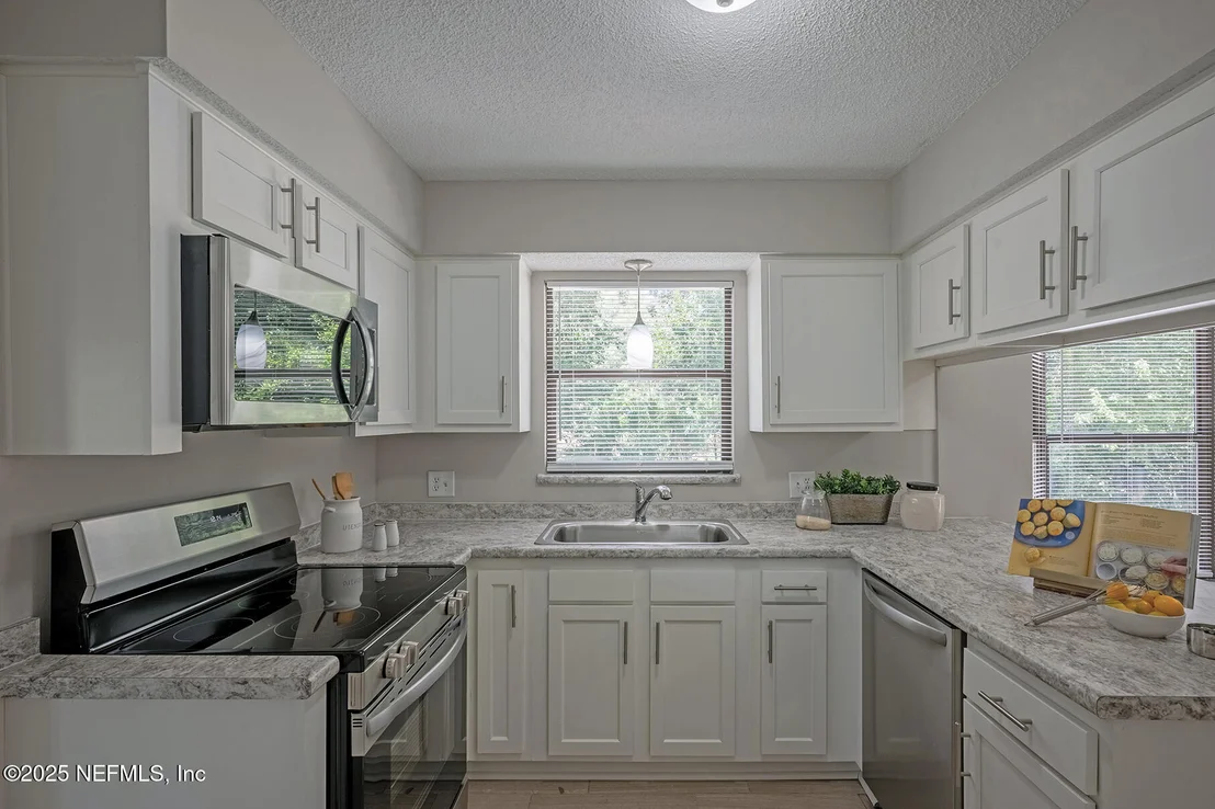 Photo of 2576 BOTTOMRIDGE Drive