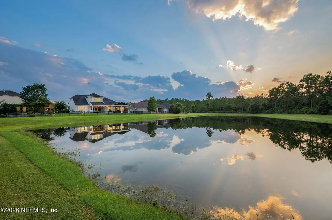 Photo of 681 GLENNEYRE Circle