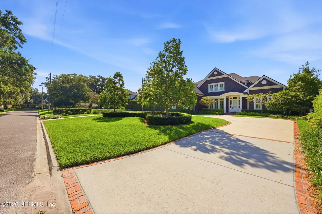 Photo of 1030 MAPLE Lane