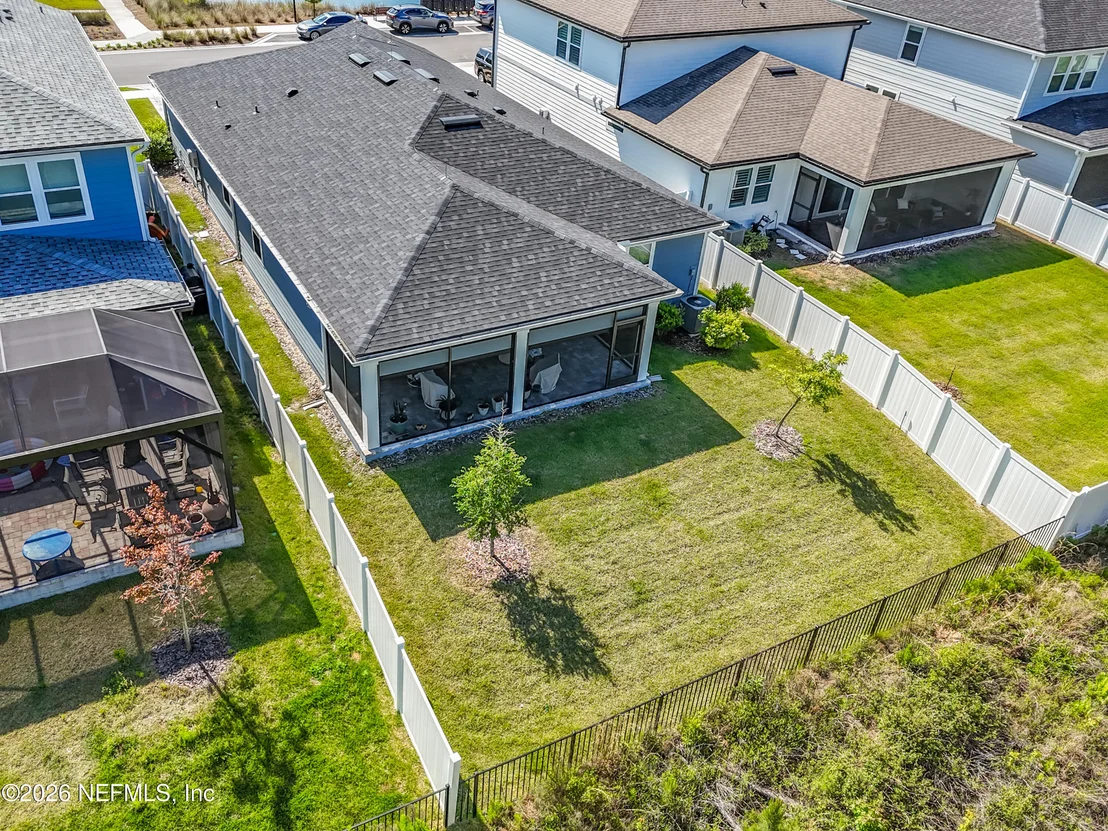 Photo of 426 HAWTHORN PARK Circle