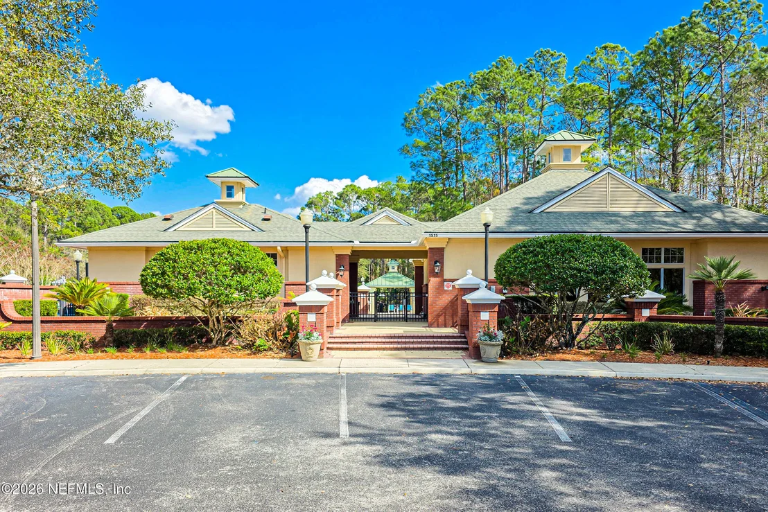 Photo of 2104 BLUFF VIEW Road