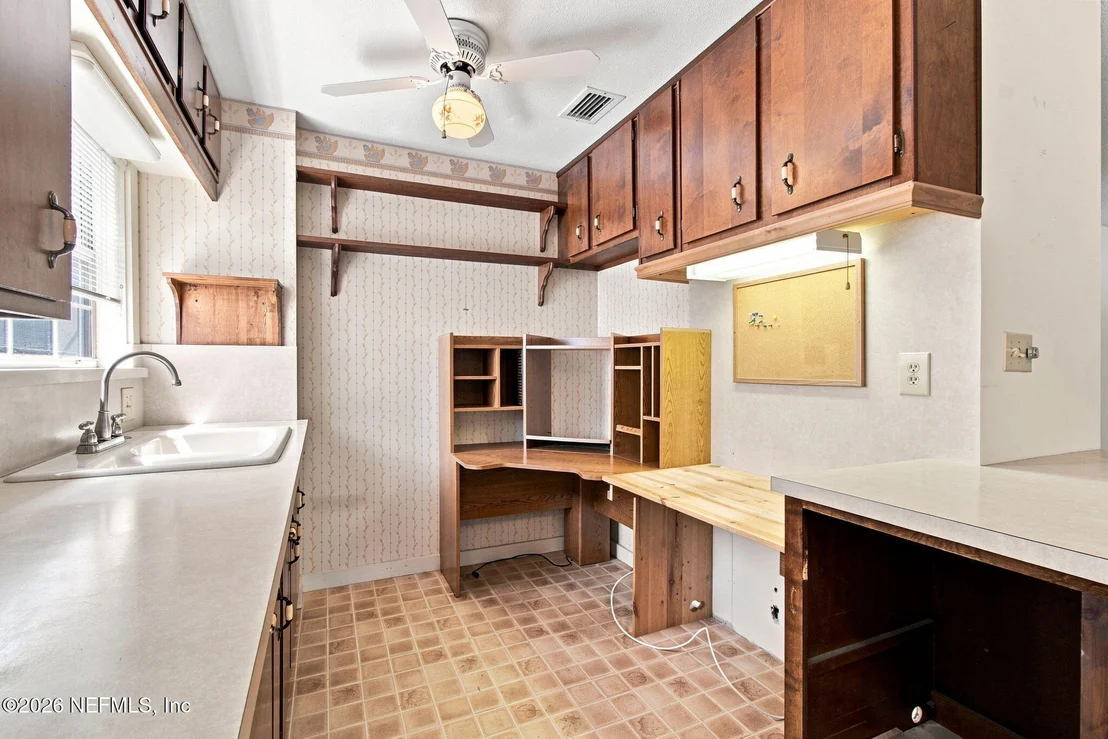 Photo of 1478 GATELY Road