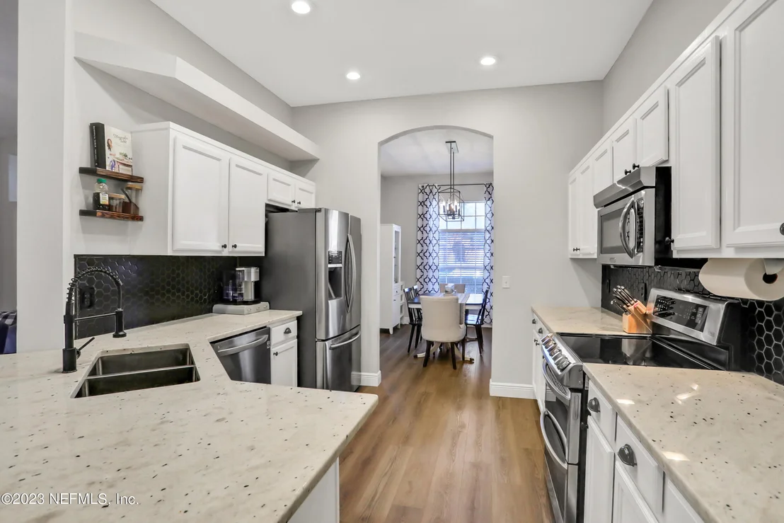 Photo of 1809 LOCHAMY Lane