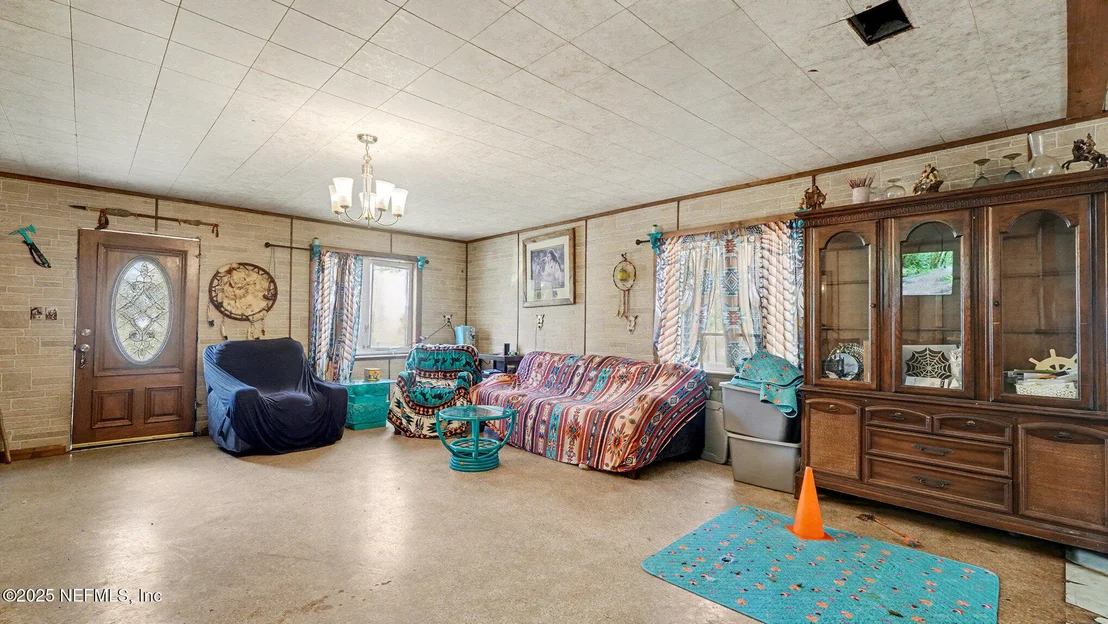 Photo of 130 LAKEVIEW Way