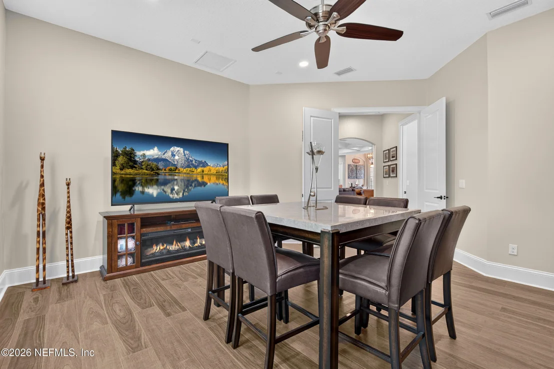 Photo of 287 VALE Drive