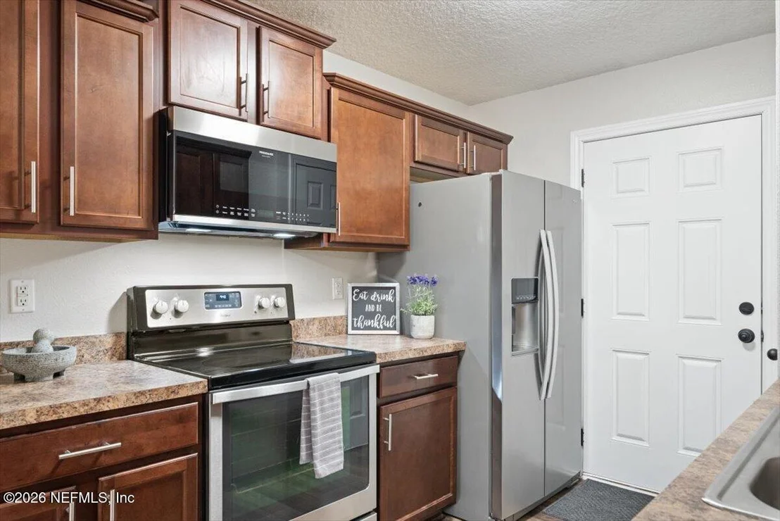 Photo of 6237 SYRINGA Lane