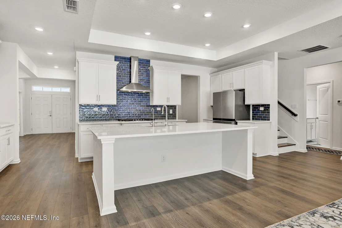 Photo of 25 SILVER LILY Way