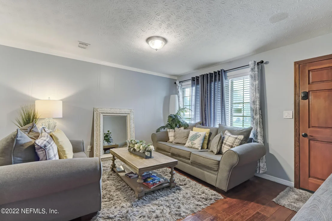 Photo of 10515 JOLYNN Road