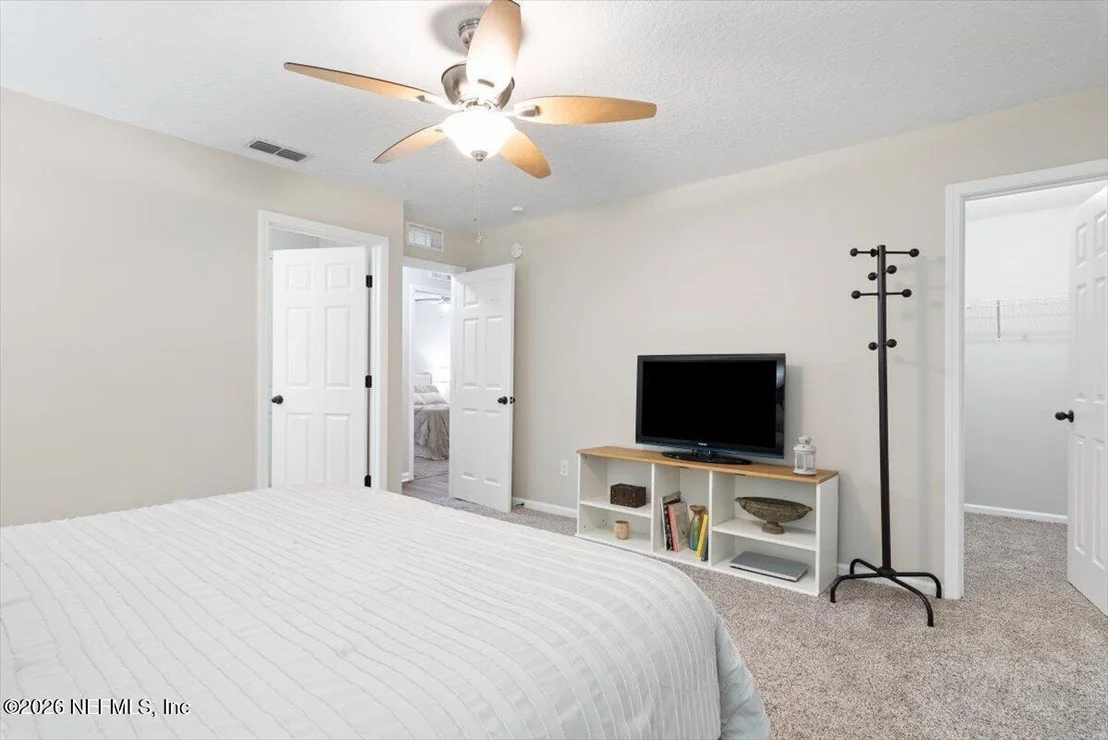 Photo of 6237 SYRINGA Lane