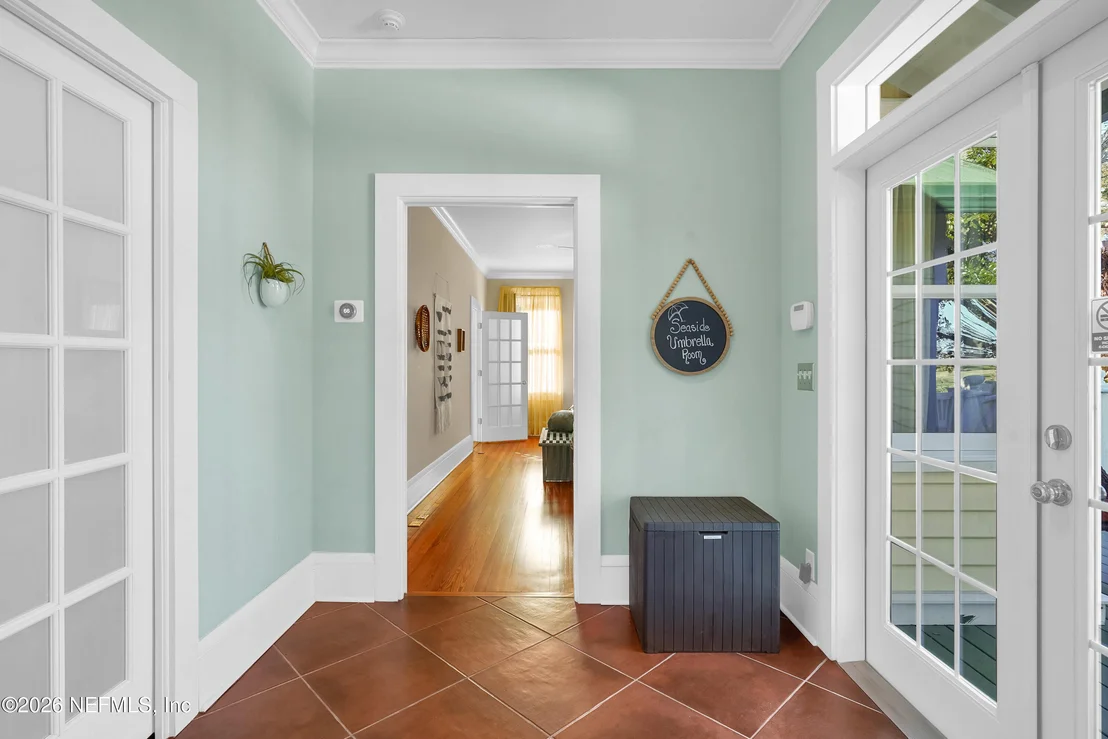Photo of 28 E PARK Avenue