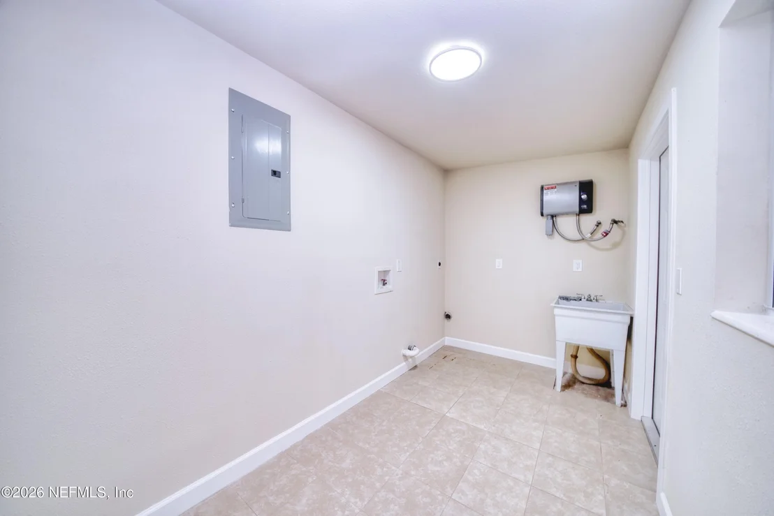 Photo of 2517 PALM Avenue