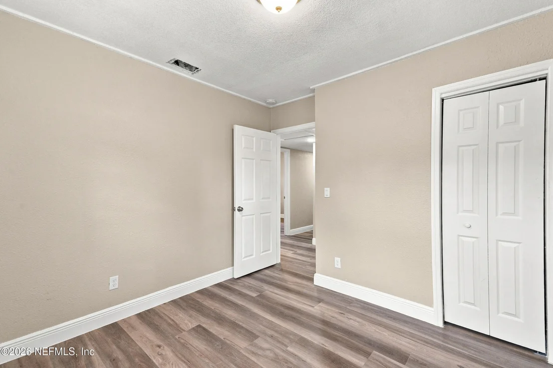 Photo of 517 NIGHTINGALE Road