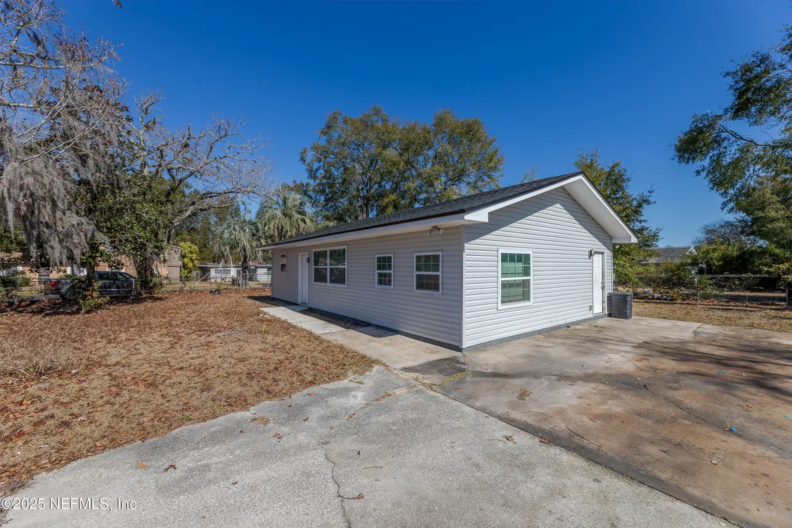 Photo of 9049 NORFOLK Boulevard