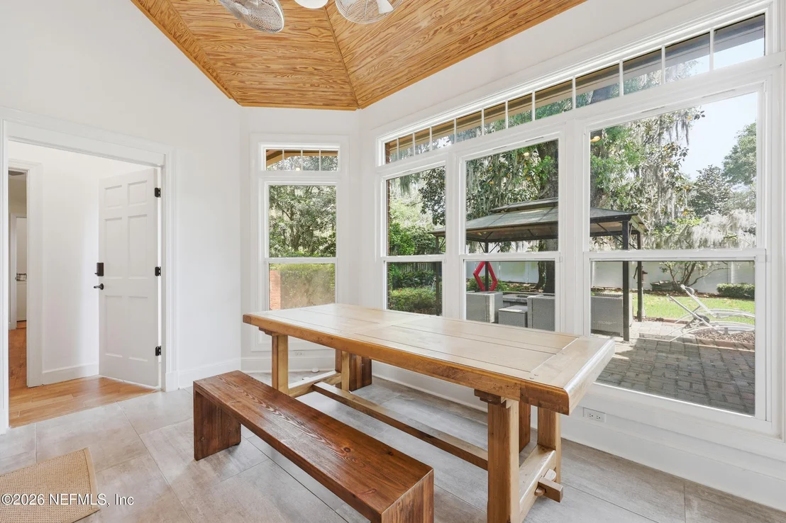Photo of 2656 BEAUCLERC Road