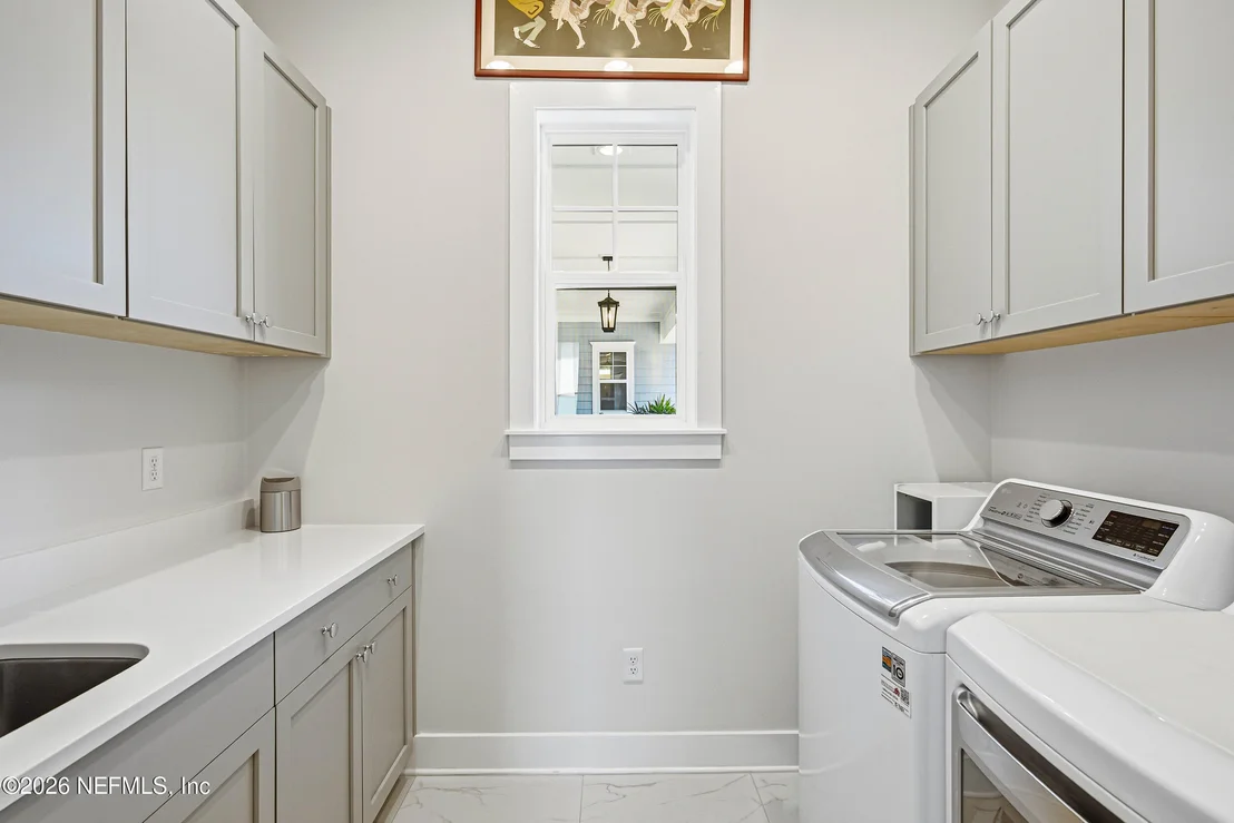 Photo of 418 SANDY Cove