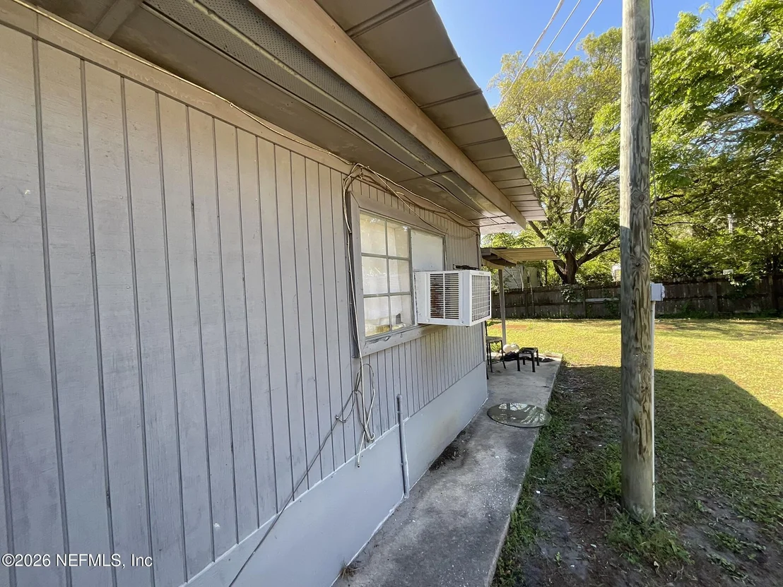 Photo of 2973 ESTATE Street