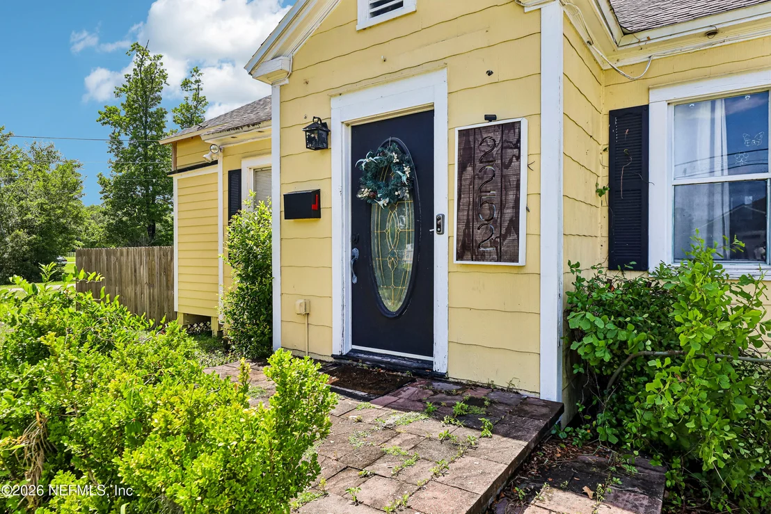 Photo of 2252 MILLS Road