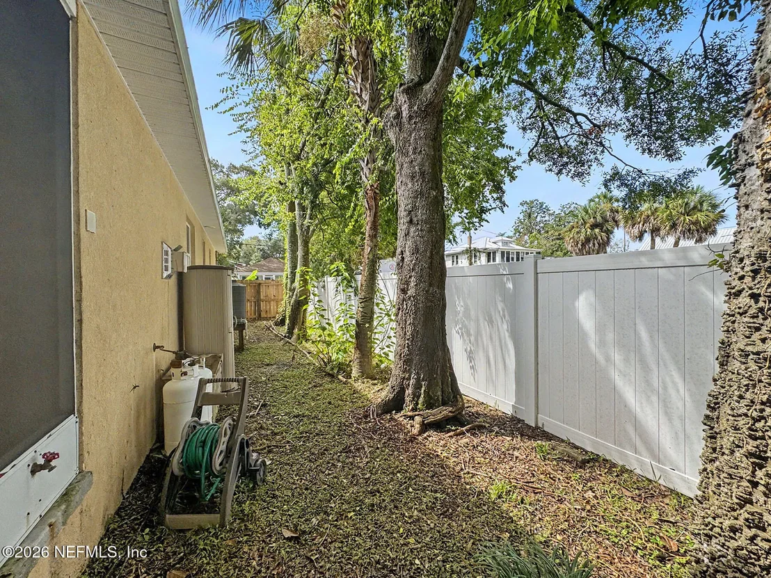 Photo of 22 BERNARD Street