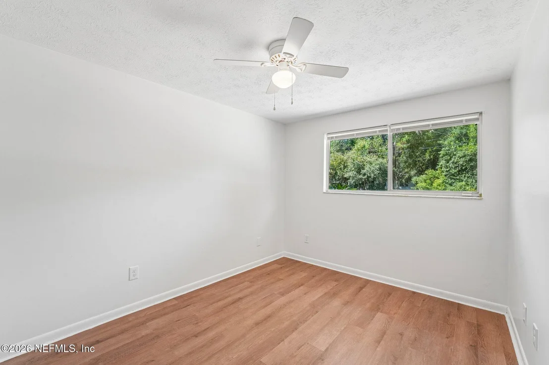 Photo of 5105 SEABOARD Avenue