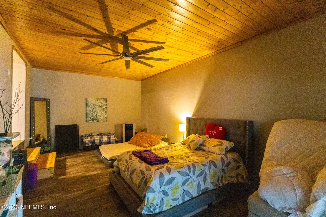 Photo of 239 LYNNE Drive