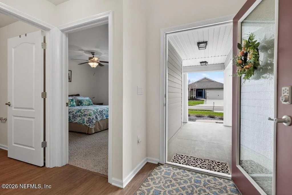 Photo of 558 PALACE Drive