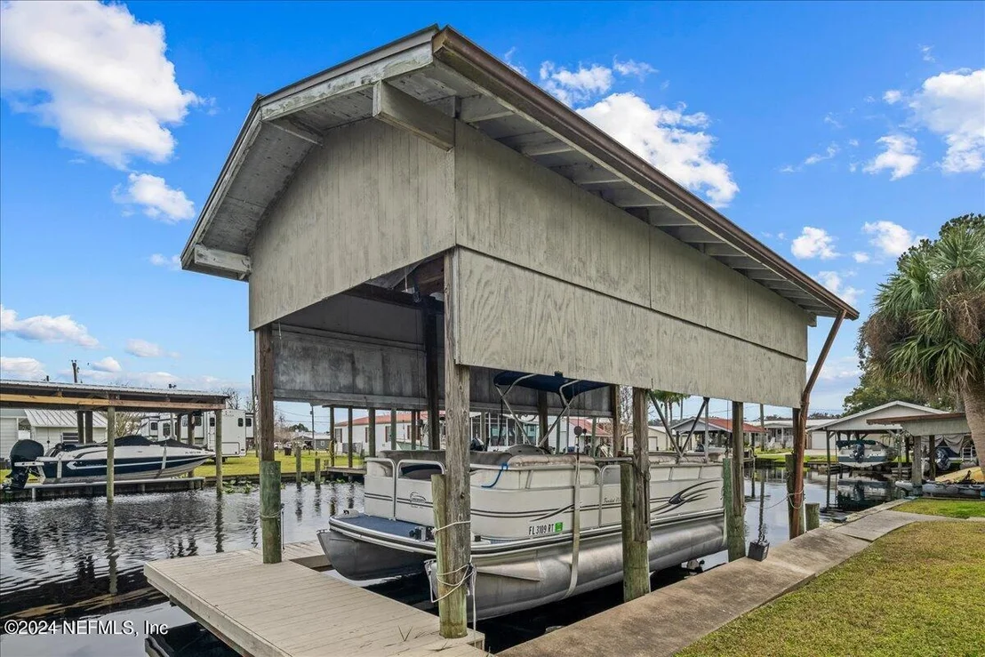 Photo of 152 MOONLITE Drive