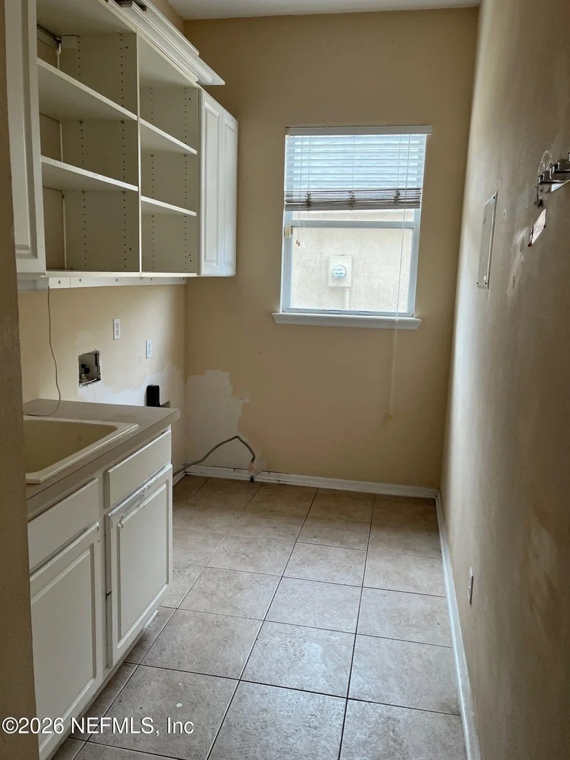Photo of 688 WAKEVIEW Drive