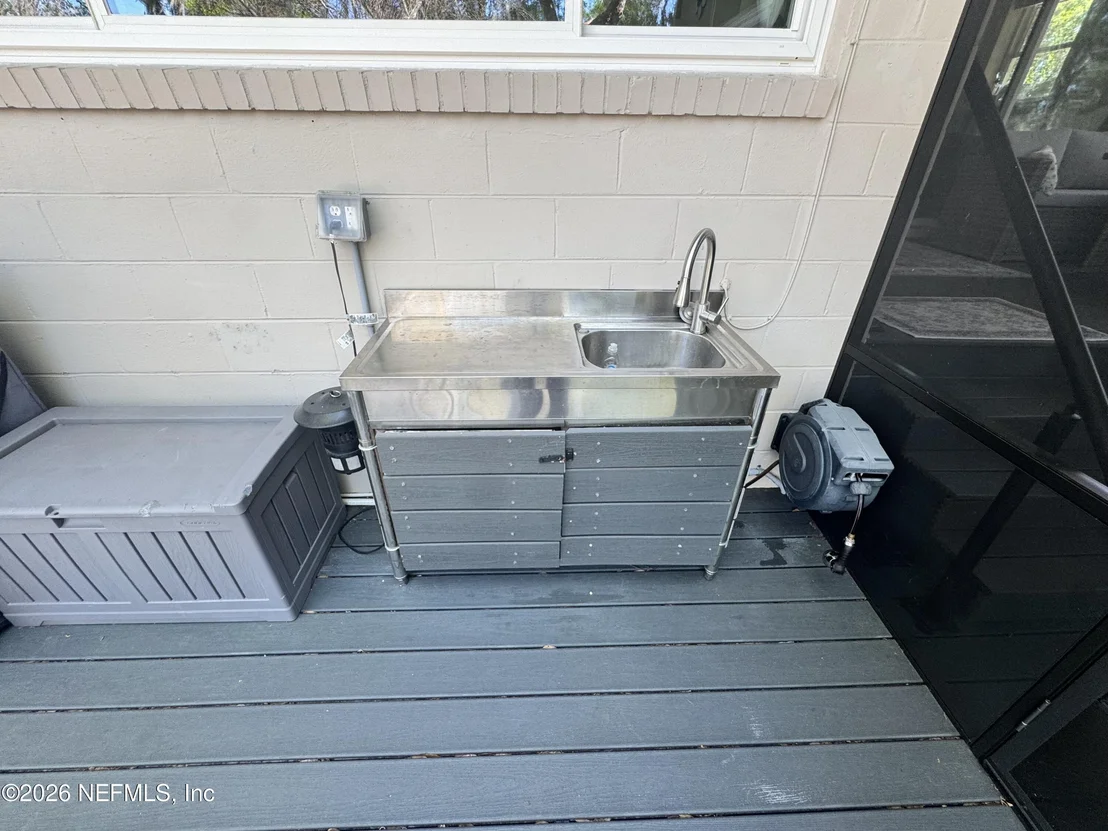 Photo of 113 STOCK Avenue