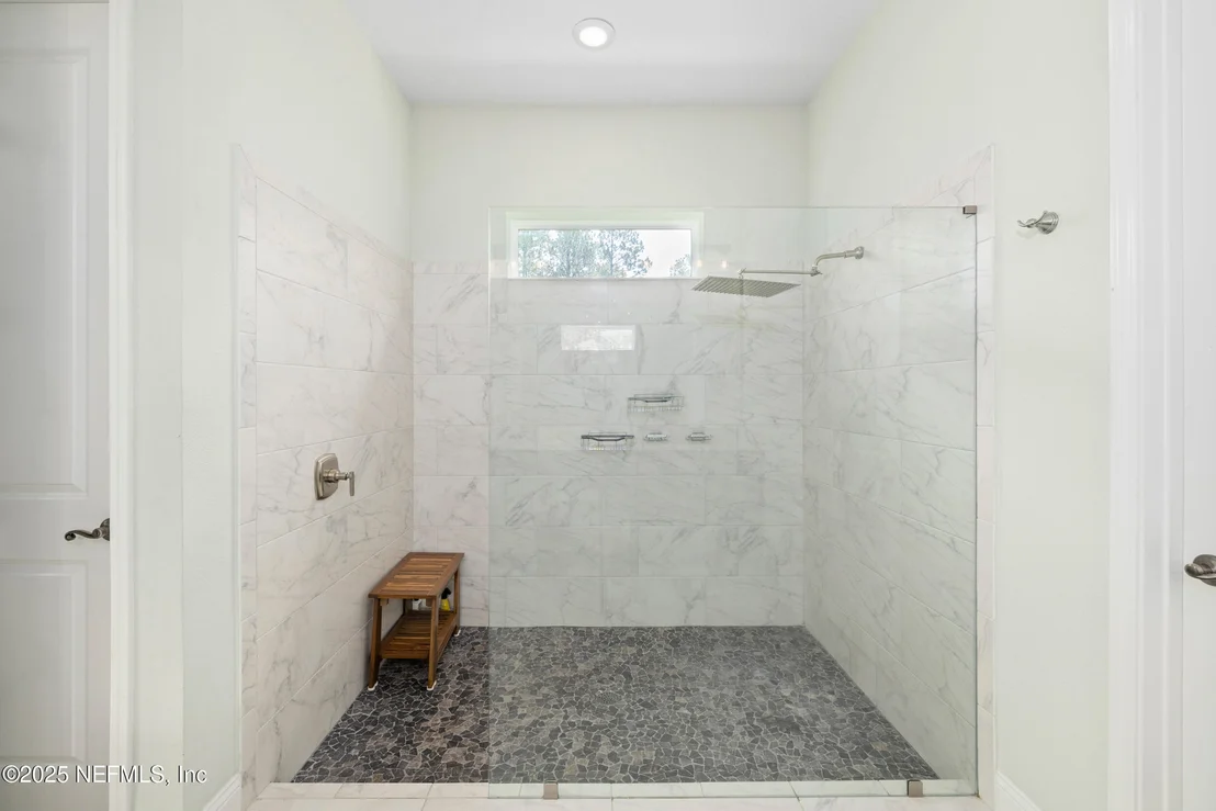 Photo of 162 PARKBLUFF Circle