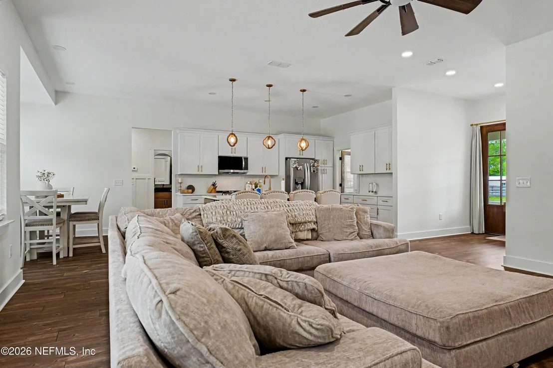 Photo of 44024 BREEZY Lane