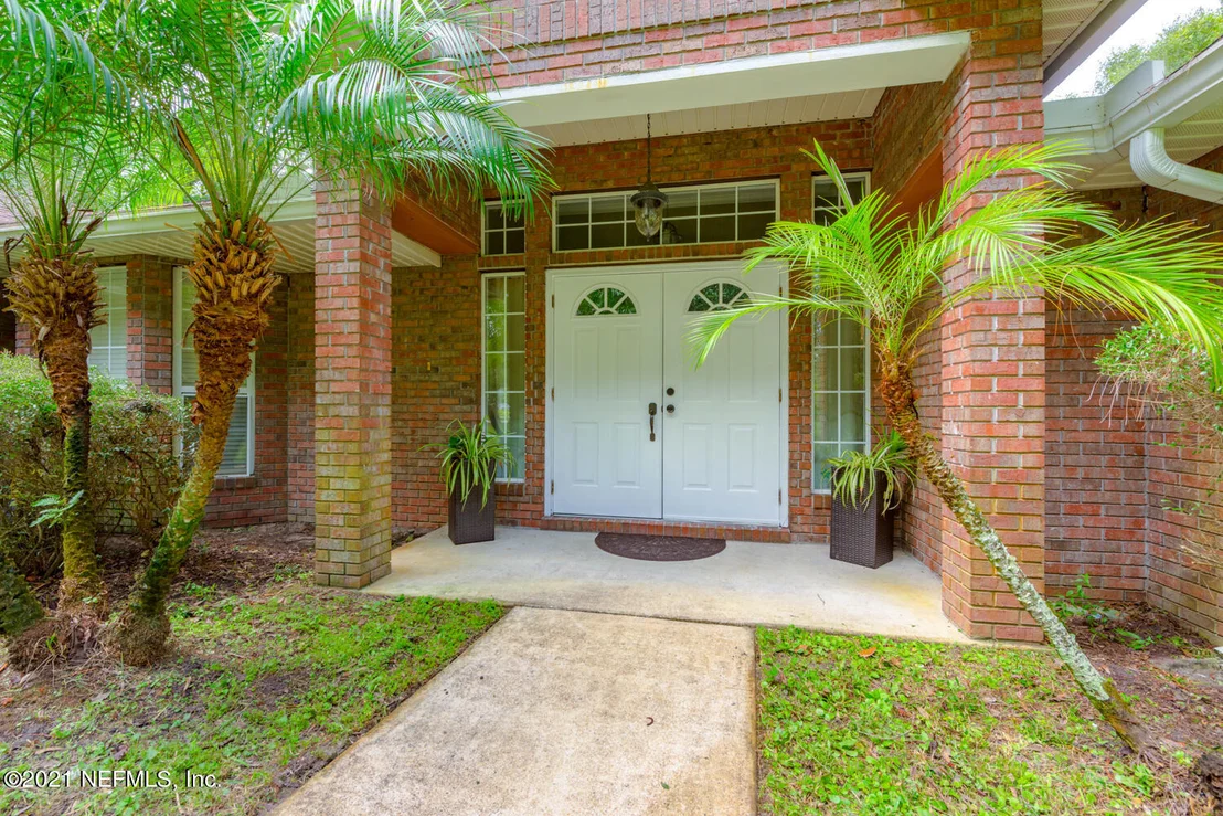 Photo of 370 CIRCLE Drive W