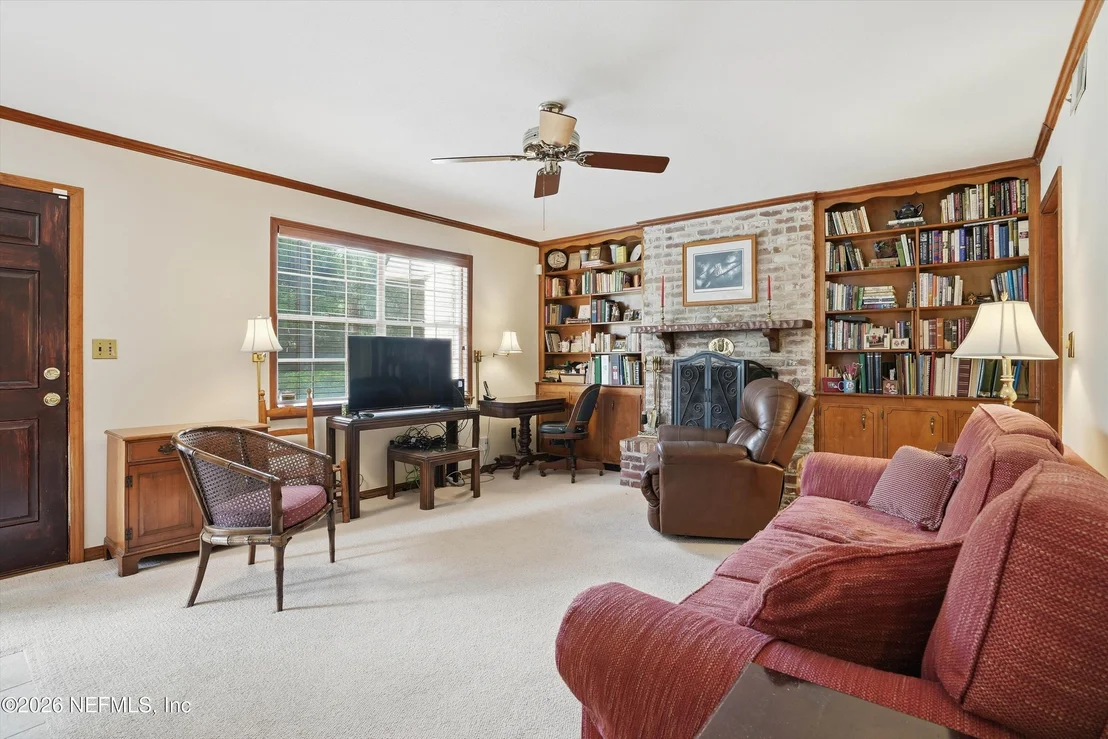 Photo of 970 SANDPIPER Lane