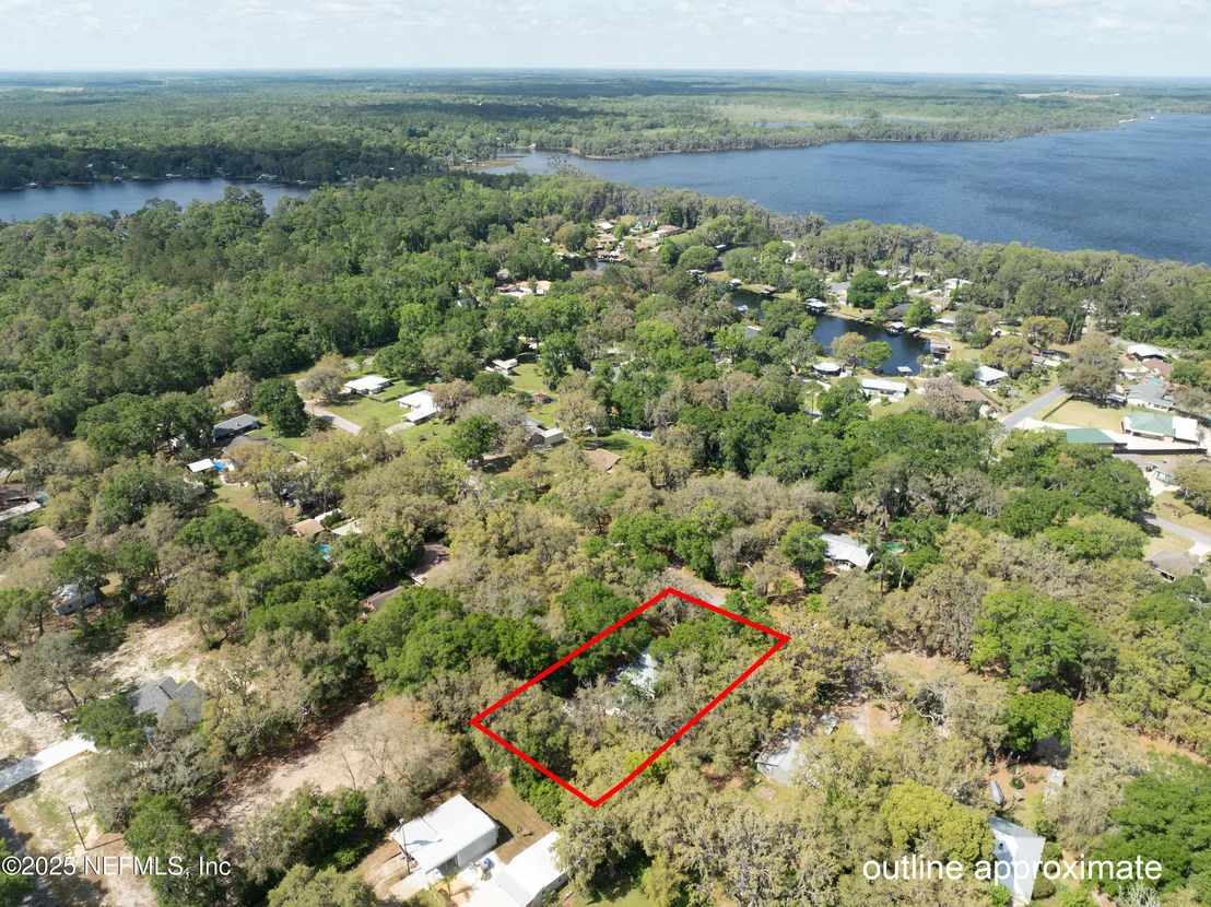Photo of 303 SE 3RD Avenue