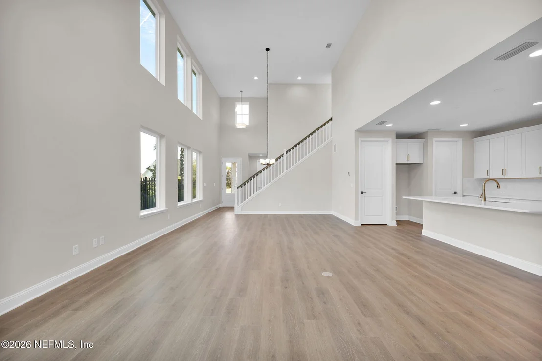 Photo of 334 SEAMARK Drive