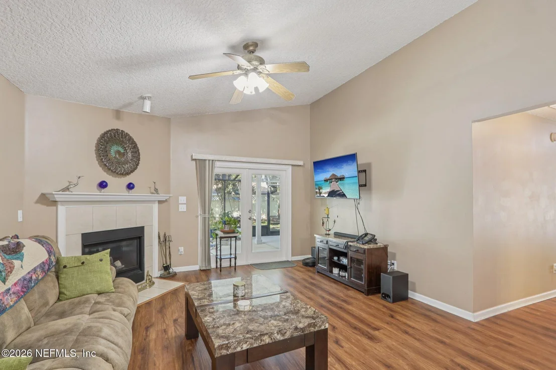 Photo of 1336 RIVER CITY Street