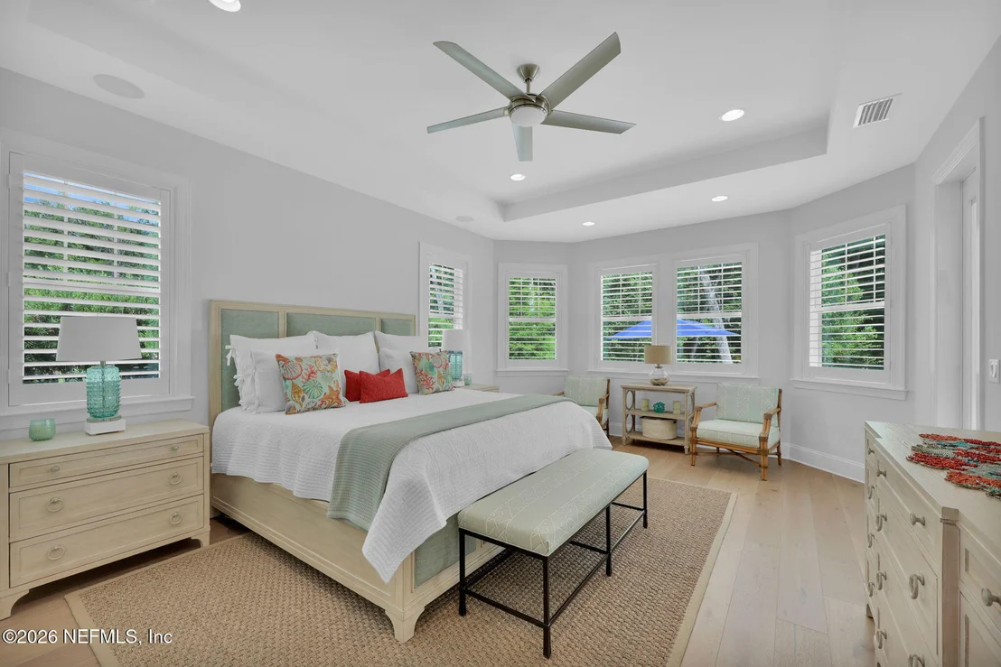 Photo of 237 FELLS Cove