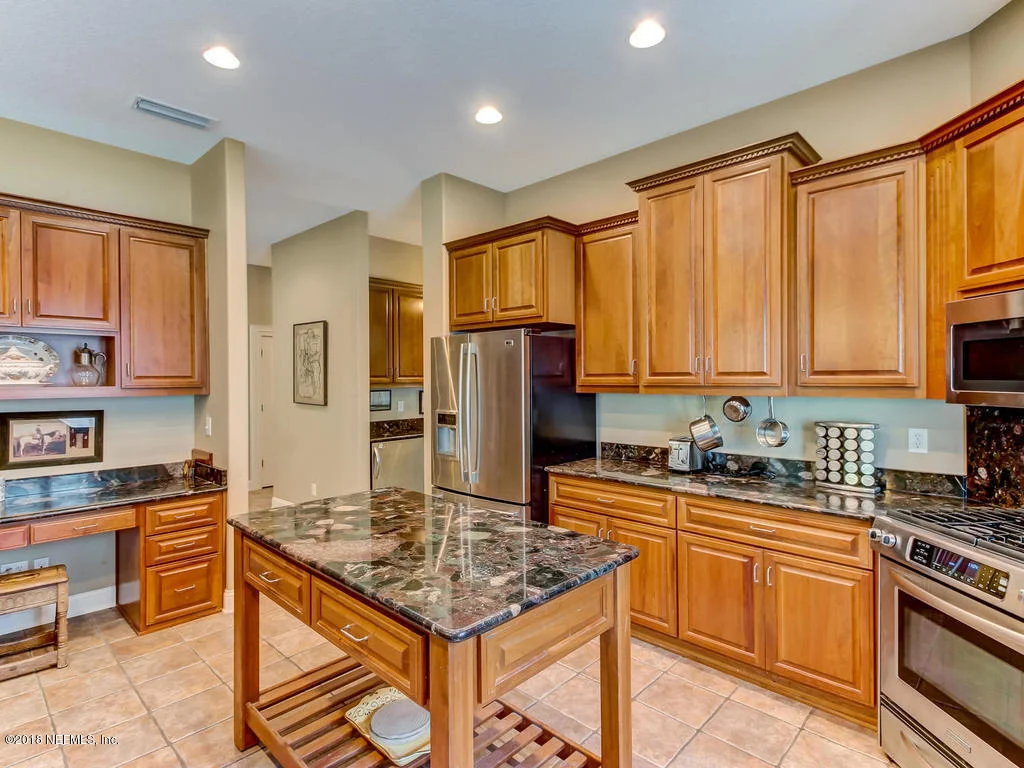 Photo of 595 W RIVER Road