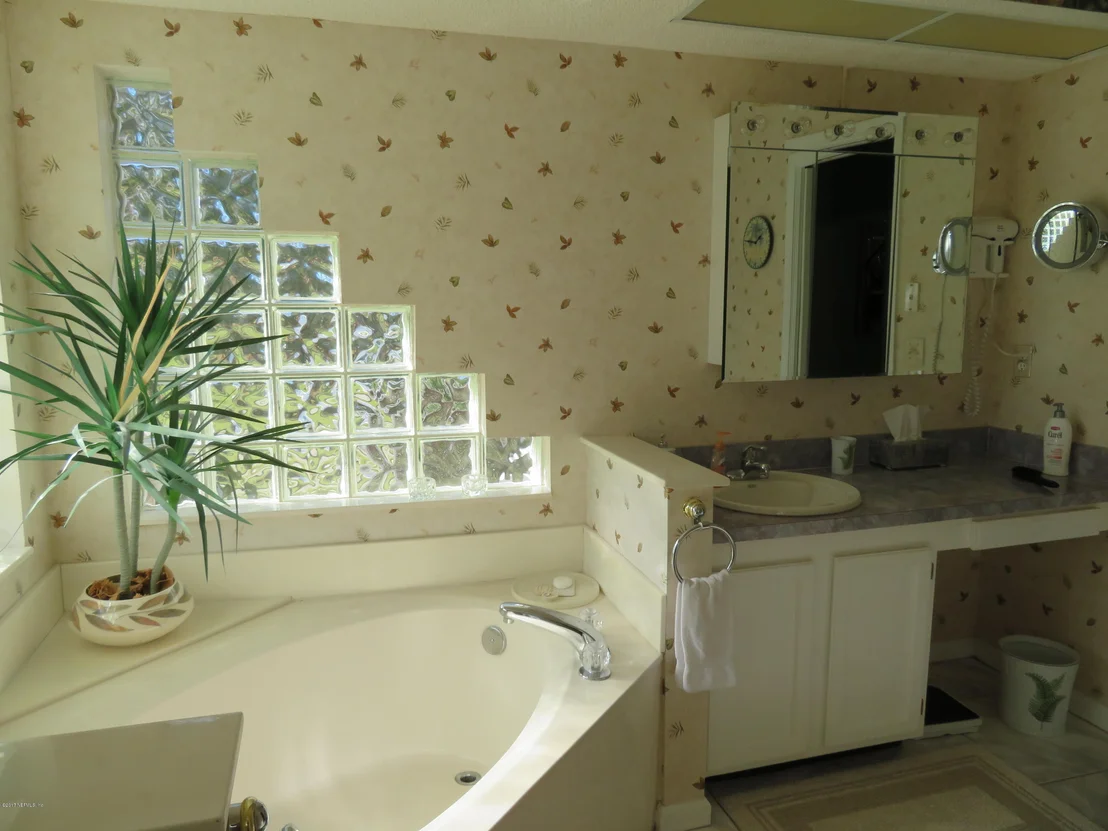 Photo of 1171 LINWOOD Loop