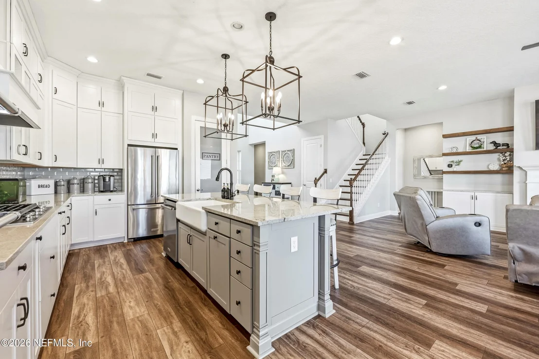 Photo of 383 PINE HAVEN Drive