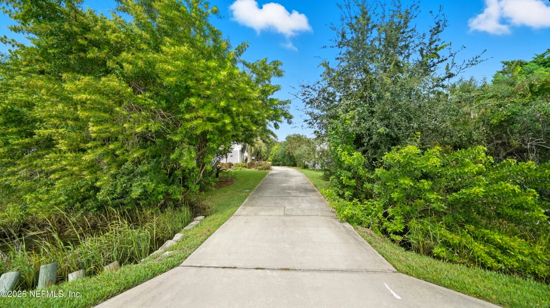 Photo of 300 RIVERSIDE Boulevard
