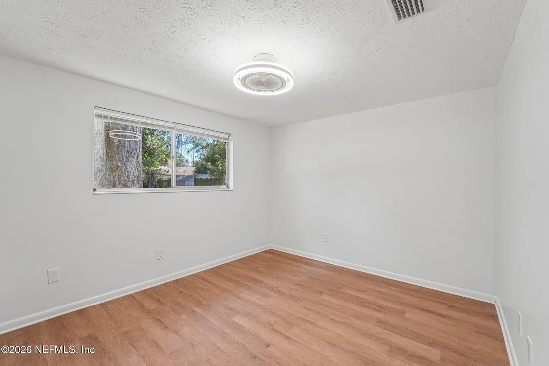 Photo of 5105 SEABOARD Avenue