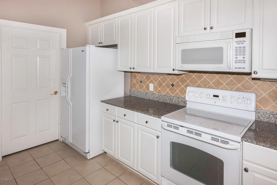 Photo of Unit 211 at 320 RYDER CUP Circle