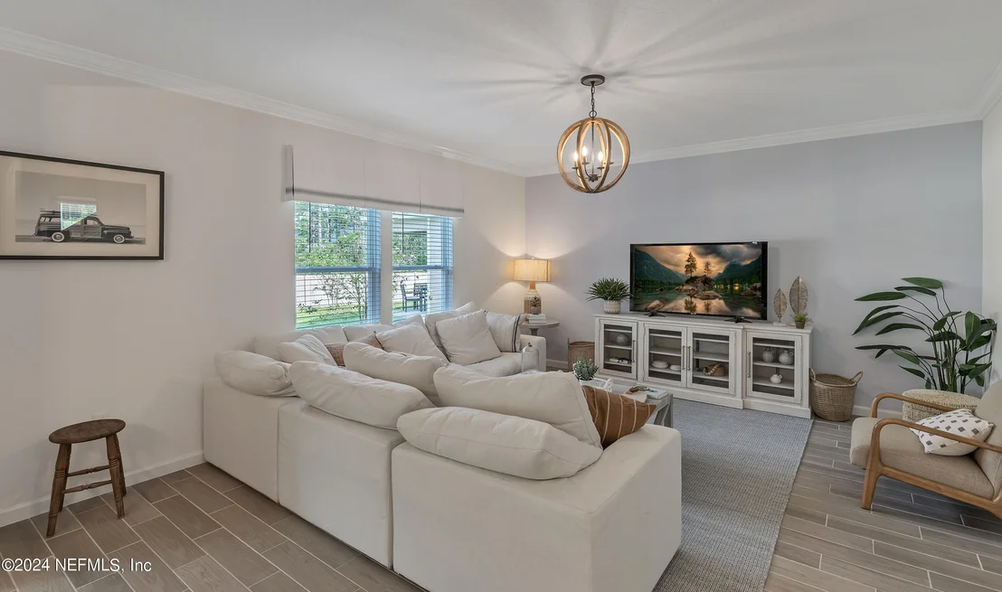 Photo of 44 BELLAIRE Isle(s)
