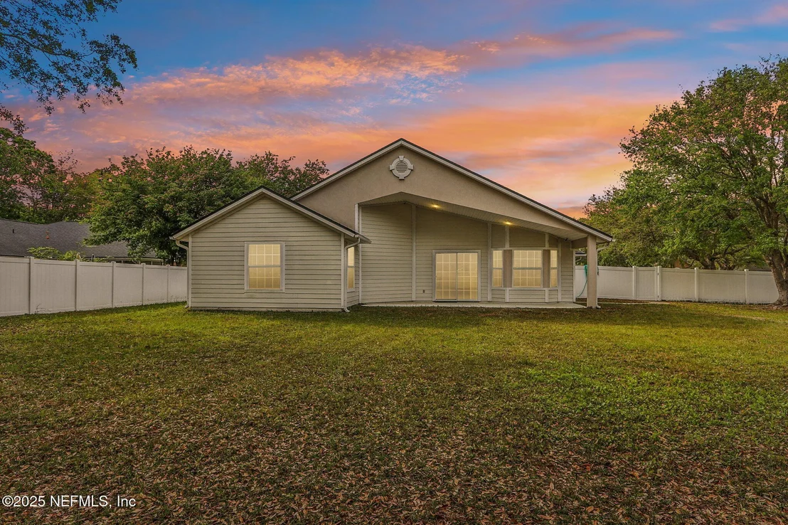 Photo of 200 NOTTINGHAM Drive W