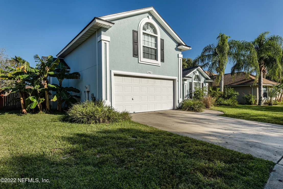 Photo of 2461 CEDAR TRACE Drive W