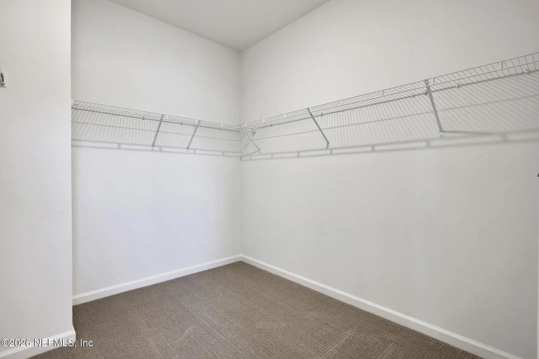 Photo of 798 FARMFIELD Drive