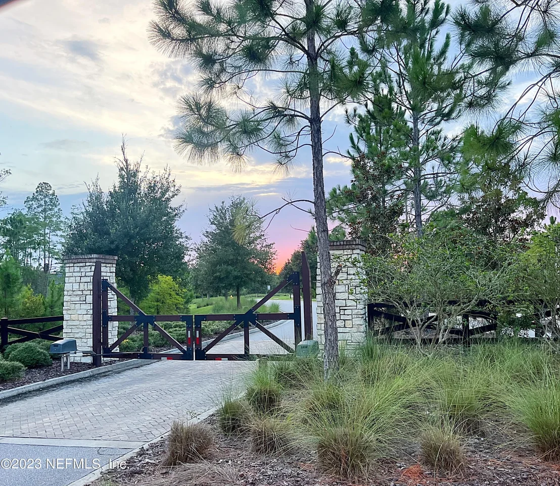 Photo of 309 GLENNEYRE Circle