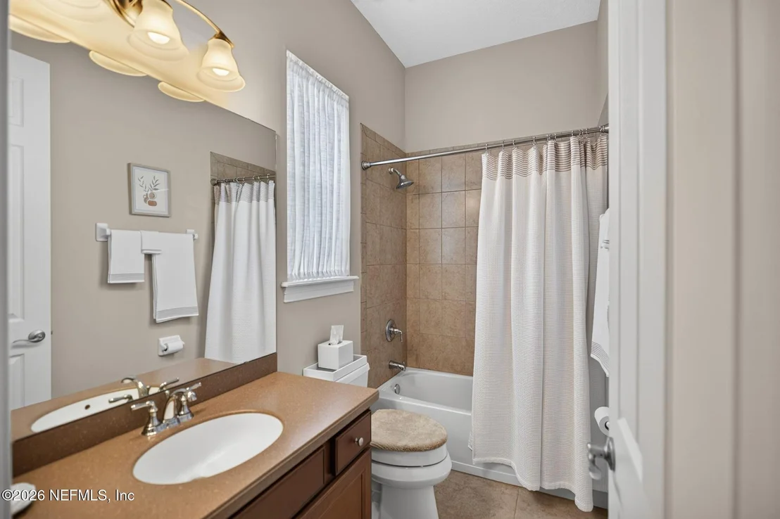 Photo of 533 CHRISTINA Drive