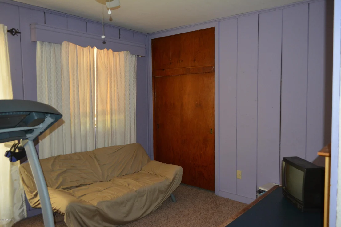 Photo of 428 LOGAN Avenue